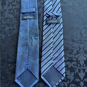 Lot of 2 Hollywood Suit Mens Silk Ties Ref# 11386